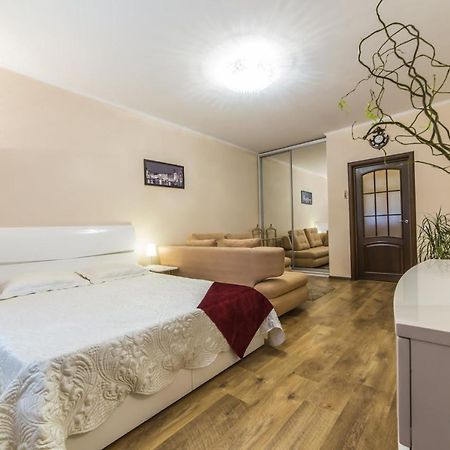 Ferienwohnung 1 Поверх Ж К Паркові Озера Метро Дарниця Kiew Exterior foto