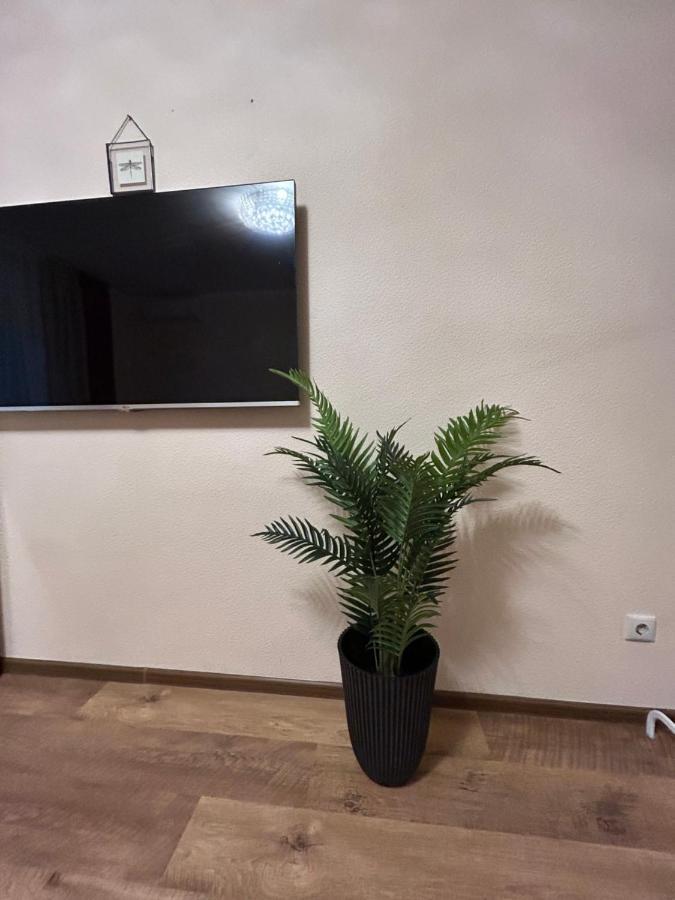 Ferienwohnung 1 Поверх Ж К Паркові Озера Метро Дарниця Kiew Exterior foto