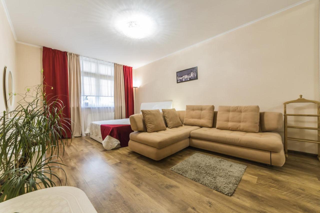 Ferienwohnung 1 Поверх Ж К Паркові Озера Метро Дарниця Kiew Exterior foto