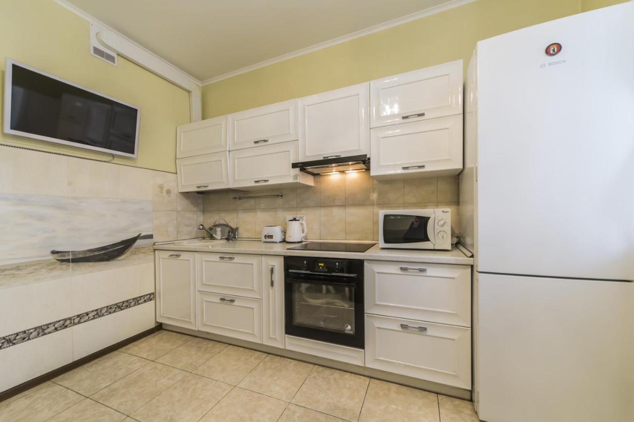 Ferienwohnung 1 Поверх Ж К Паркові Озера Метро Дарниця Kiew Exterior foto