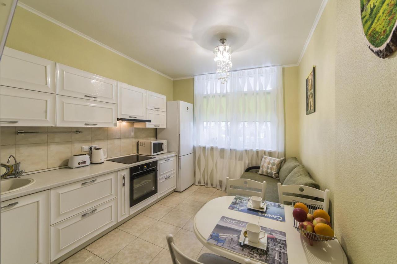 Ferienwohnung 1 Поверх Ж К Паркові Озера Метро Дарниця Kiew Exterior foto