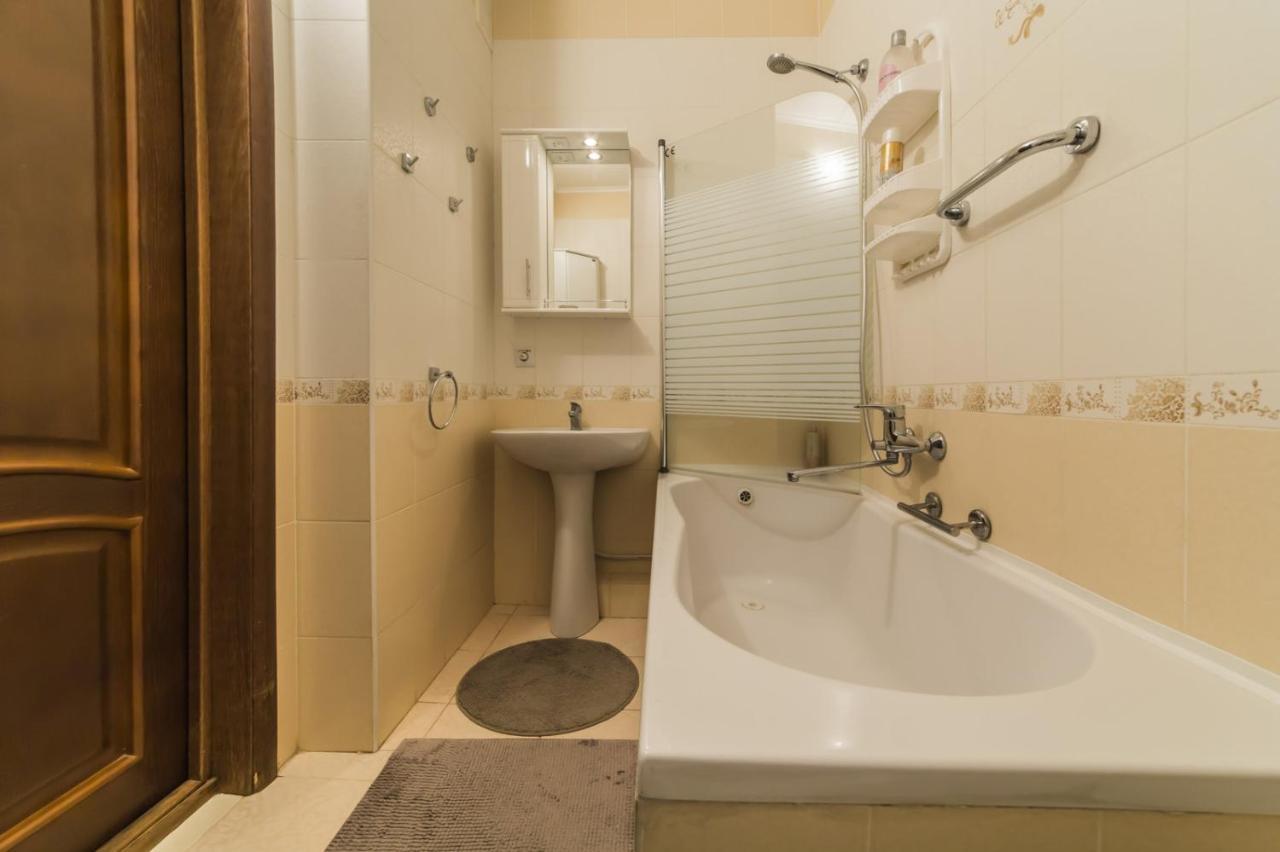 Ferienwohnung 1 Поверх Ж К Паркові Озера Метро Дарниця Kiew Exterior foto