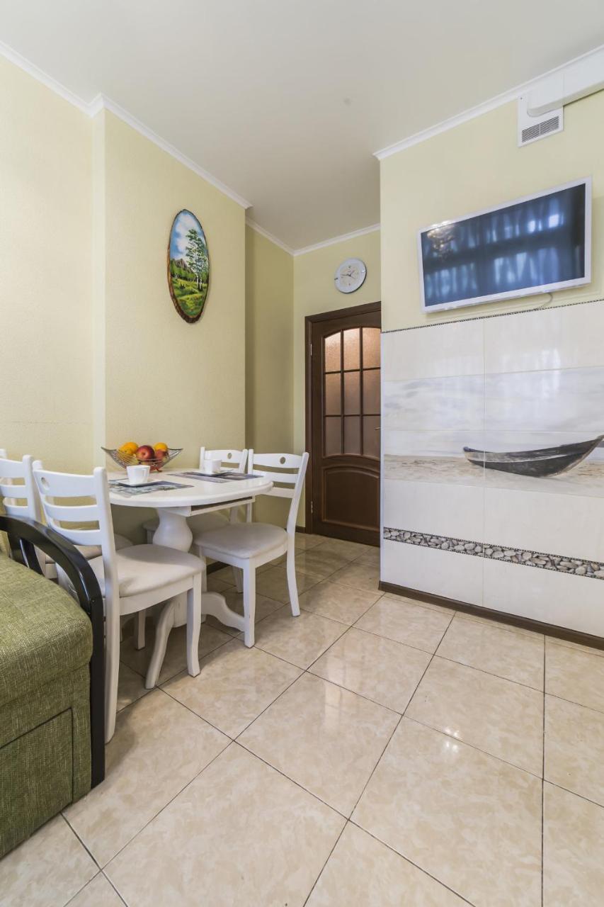 Ferienwohnung 1 Поверх Ж К Паркові Озера Метро Дарниця Kiew Exterior foto